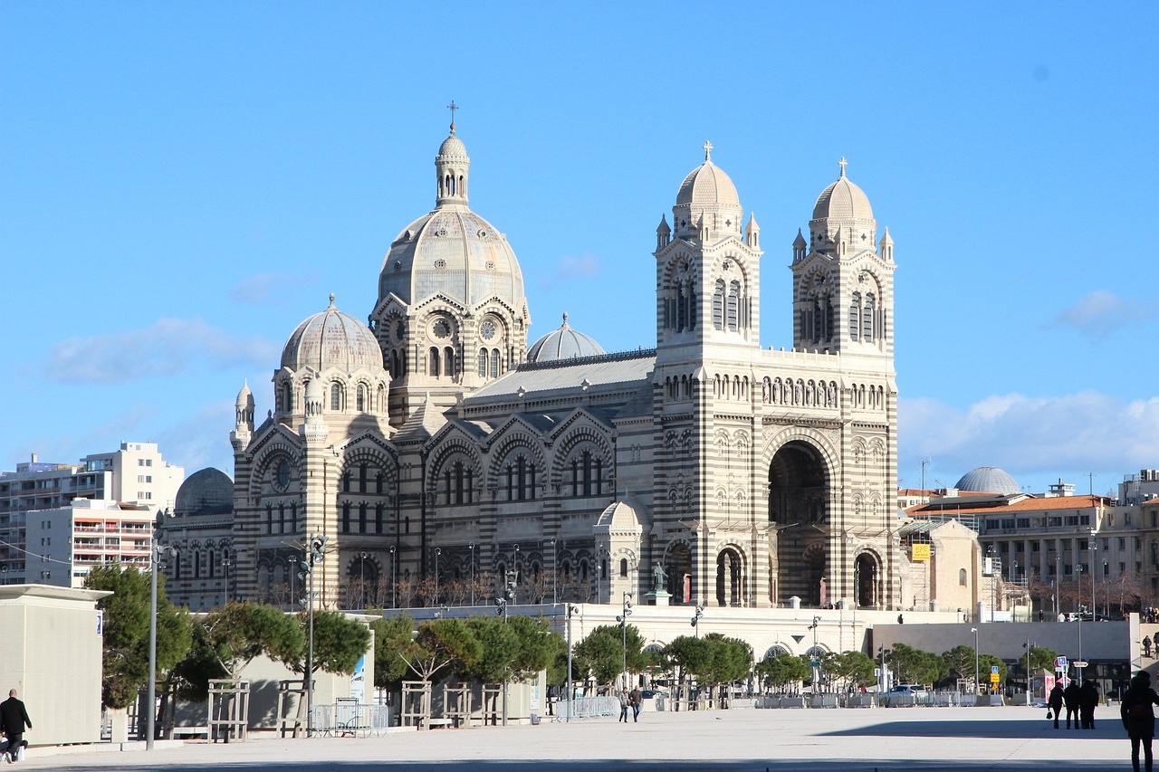 Marseille : histoire, monument, parcs, AMU, musées, incubateurs d'entreprises à Marseille