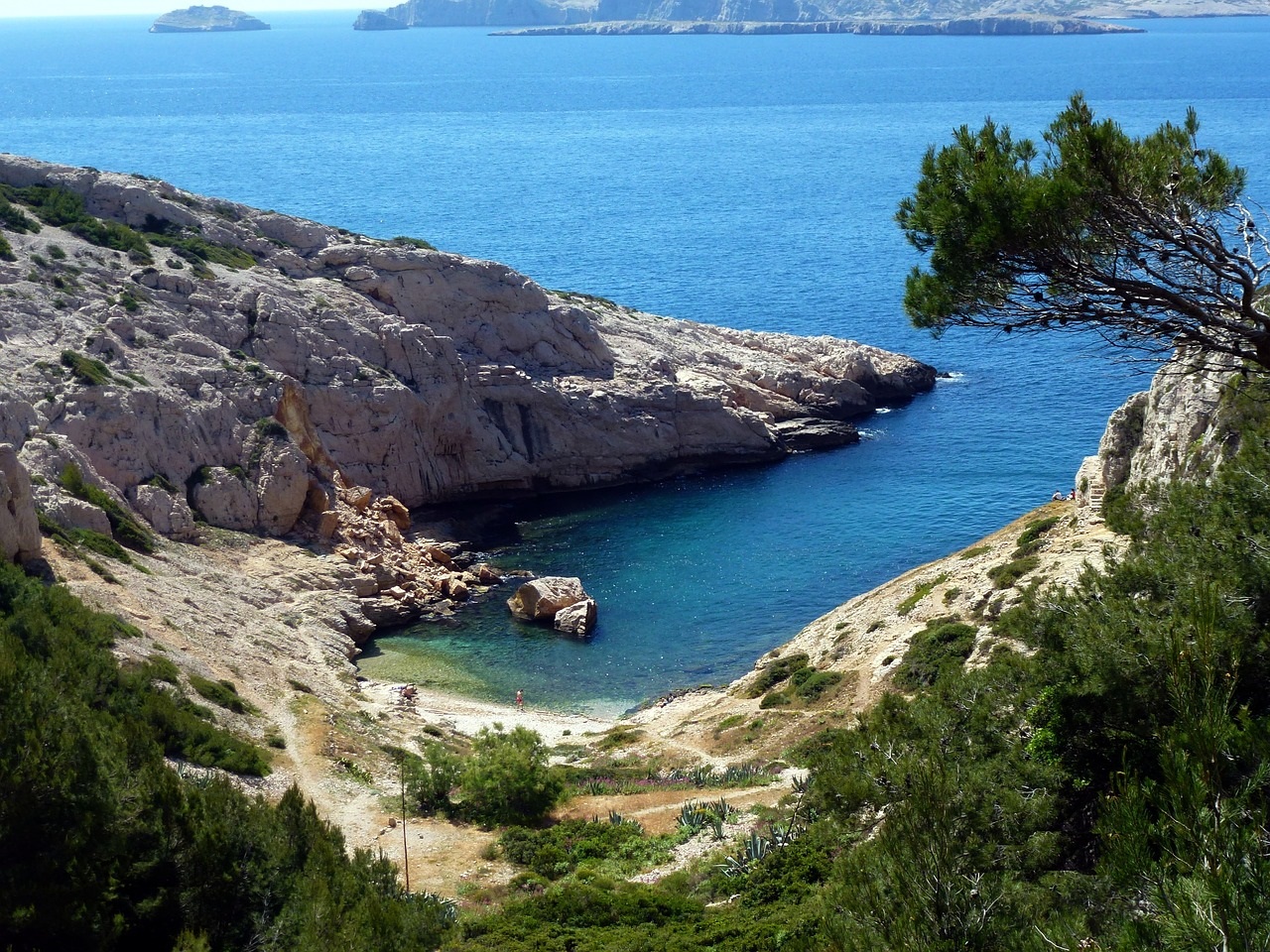 Marseille : histoire, monument, parcs, AMU, musées, incubateurs d'entreprises à Marseille